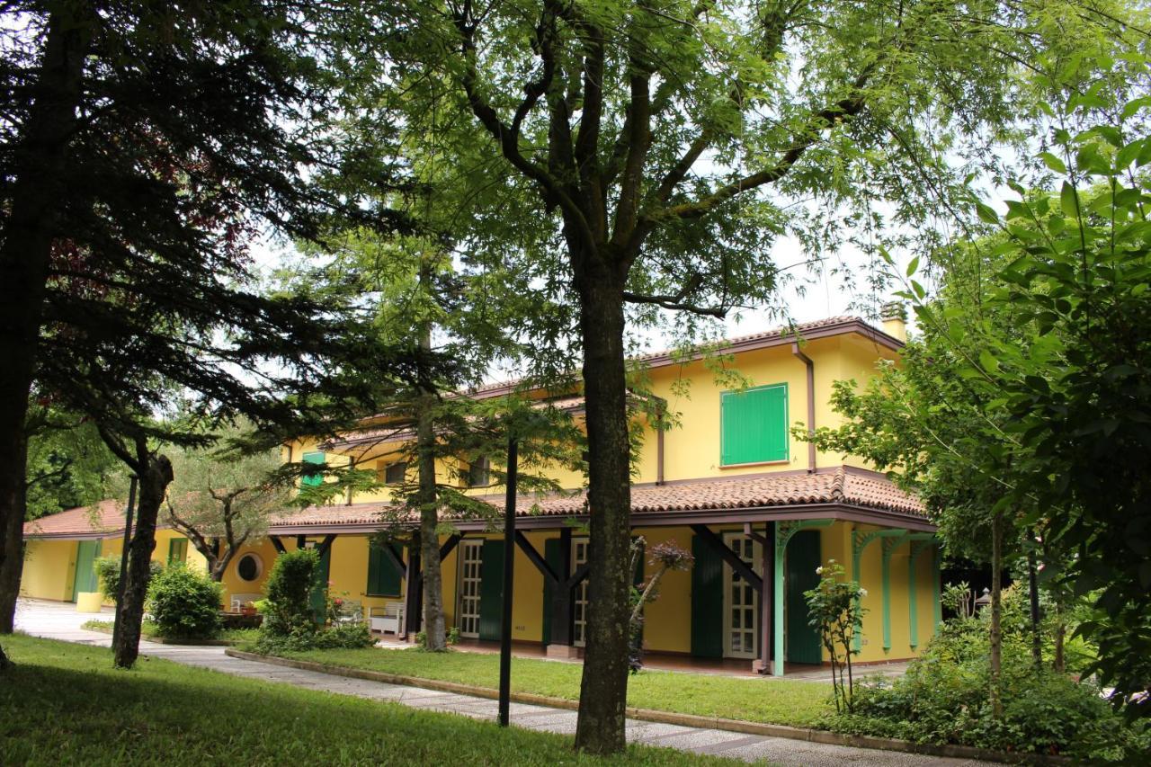 קארפי B&B Villa Dei Cigni Reali מראה חיצוני תמונה